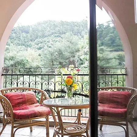 호텔 Castle Pontos