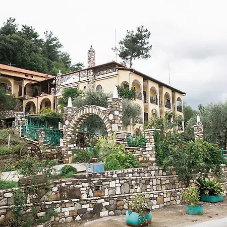 Castle Pontos Hotel 2*